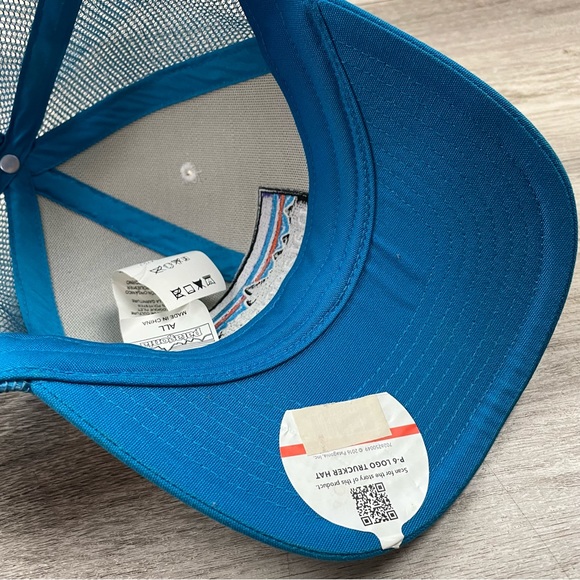 Patagonia Snapback Hat NWT Teal Blue White Trucker Style - Picture 8 of 8